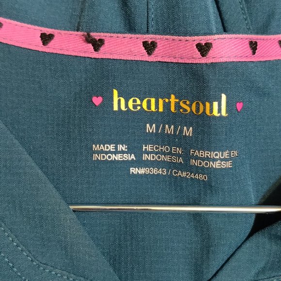 HeartSoul scrub set - Picture 3 of 4
